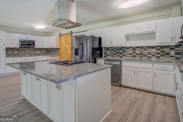 635 Jackson Lake Road, Mansfield, GA 30055