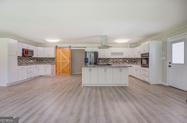 635 Jackson Lake Road, Mansfield, GA 30055