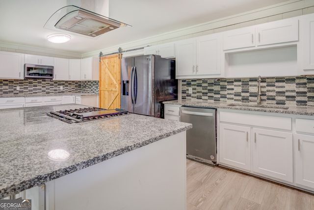 635 Jackson Lake Road, Mansfield, GA 30055