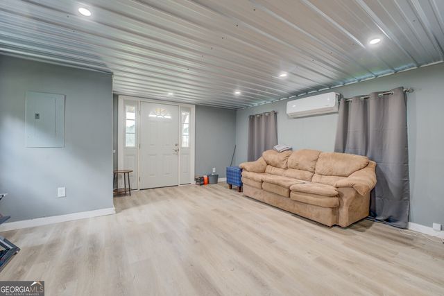 635 Jackson Lake Road, Mansfield, GA 30055