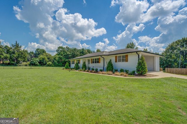 635 Jackson Lake Road, Mansfield, GA 30055