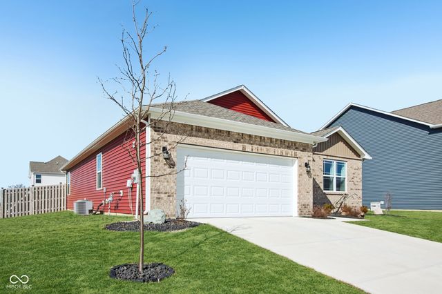 2600 Redding Drive, Whitestown, IN 46075