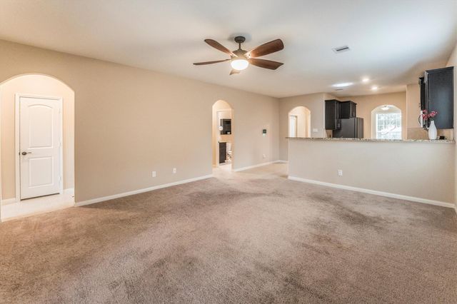 7615 Square Garden Lane, Conroe, TX 77304