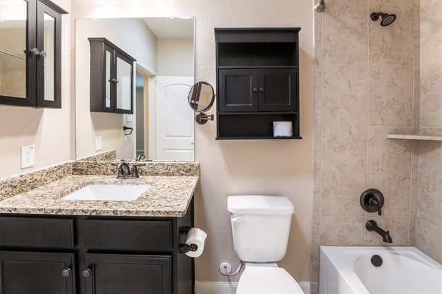 7615 Square Garden Lane, Conroe, TX 77304