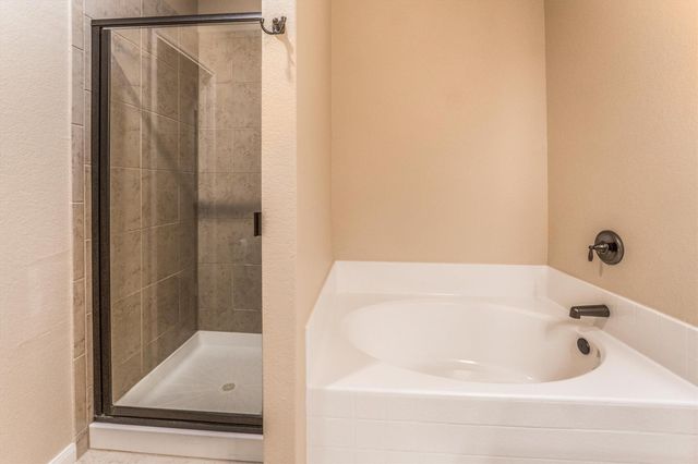 7615 Square Garden Lane, Conroe, TX 77304