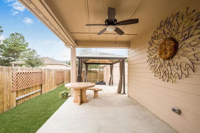 7615 Square Garden Lane, Conroe, TX 77304