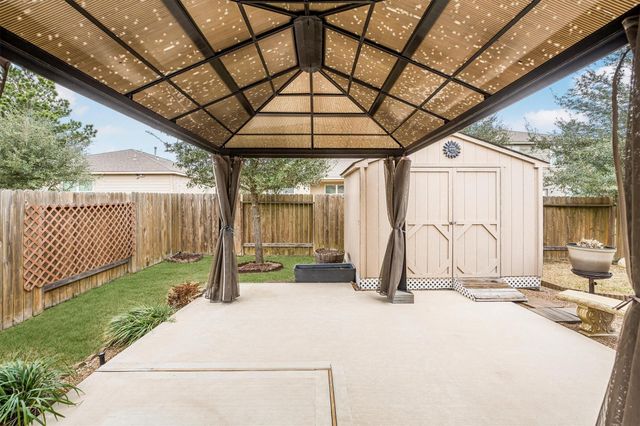 7615 Square Garden Lane, Conroe, TX 77304