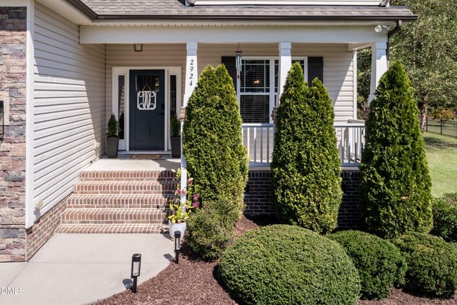 2924 Plantation Glen Drive, Zebulon, NC 27597