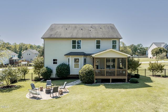 2924 Plantation Glen Drive, Zebulon, NC 27597