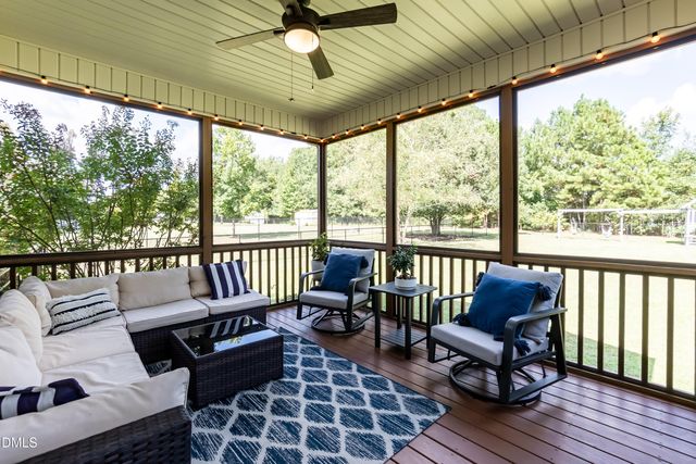 2924 Plantation Glen Drive, Zebulon, NC 27597