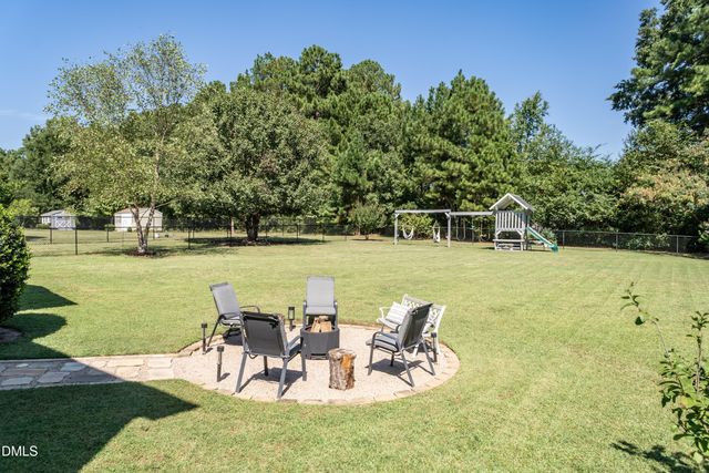 2924 Plantation Glen Drive, Zebulon, NC 27597