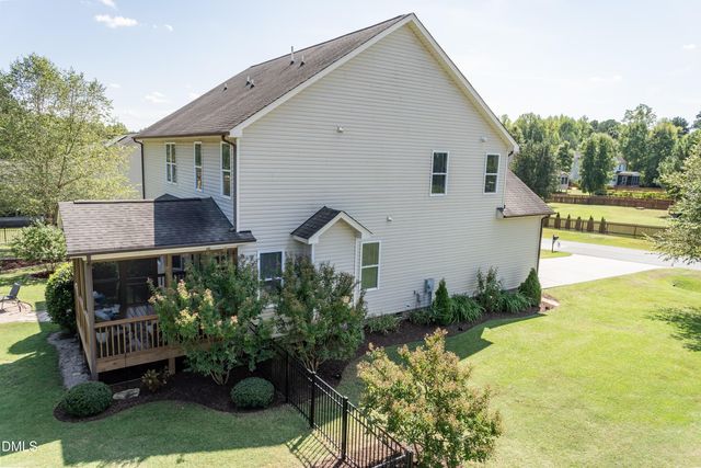 2924 Plantation Glen Drive, Zebulon, NC 27597