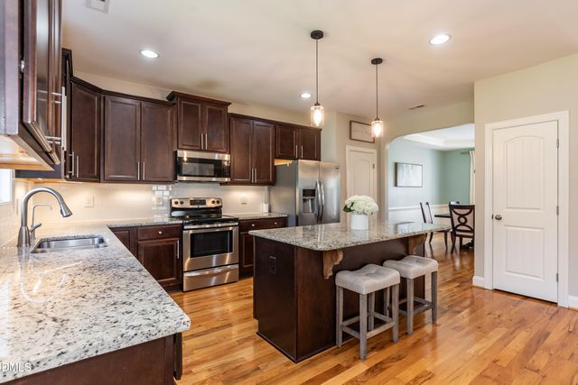 2924 Plantation Glen Drive, Zebulon, NC 27597