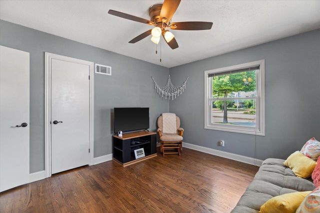 6500 N 91st STREET, Milwaukee, WI 53224