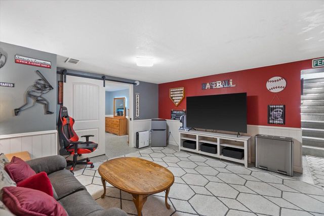 6500 N 91st STREET, Milwaukee, WI 53224