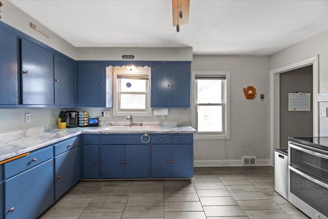6500 N 91st STREET, Milwaukee, WI 53224