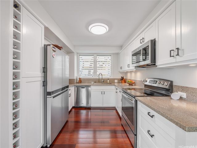 2937 Kalakaua Avenue 49, Honolulu, HI 96815