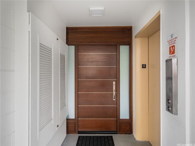 2937 Kalakaua Avenue 49, Honolulu, HI 96815