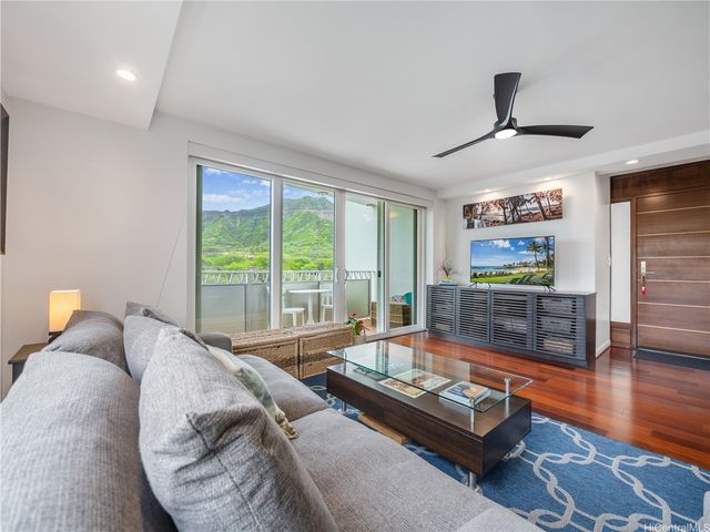 2937 Kalakaua Avenue 49, Honolulu, HI 96815