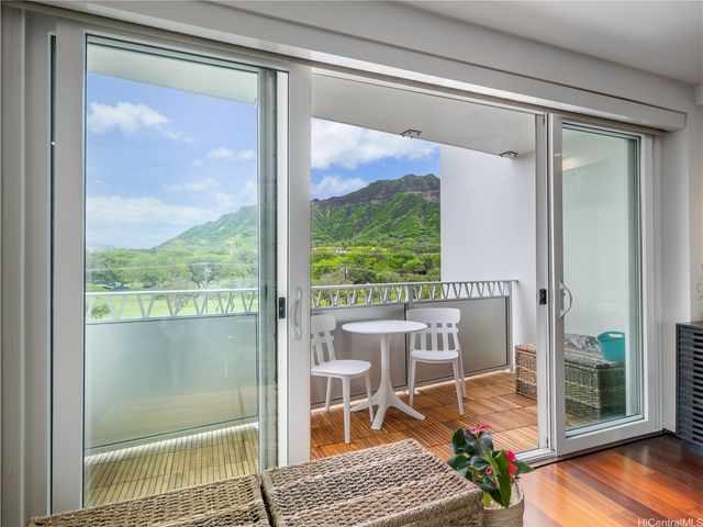 2937 Kalakaua Avenue 49, Honolulu, HI 96815
