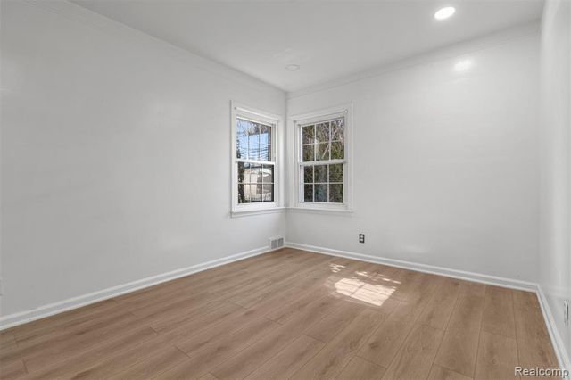 1861 N Waverly Street, Dearborn, MI 48128