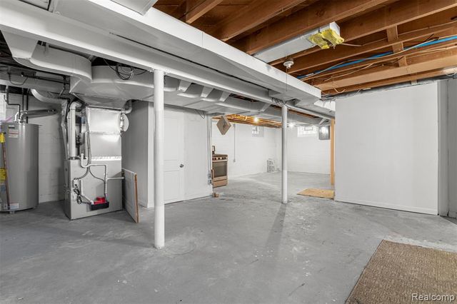 1861 N Waverly Street, Dearborn, MI 48128