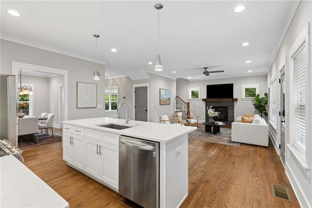 859 East Avenue, Scottdale, GA 30079