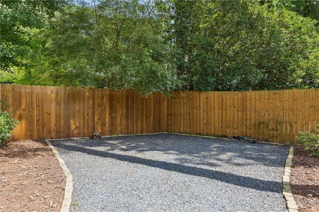 859 East Avenue, Scottdale, GA 30079