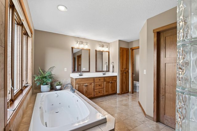 17796 76th Avenue N, Maple Grove, MN 55311