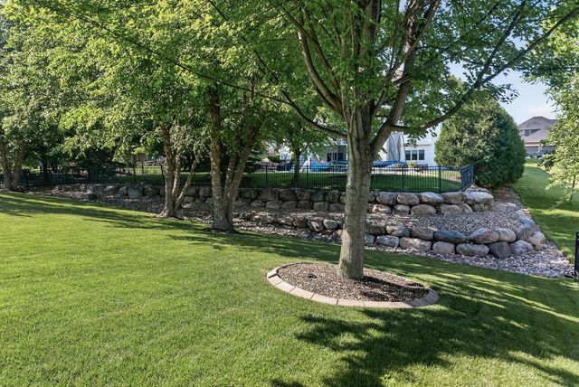 17796 76th Avenue N, Maple Grove, MN 55311