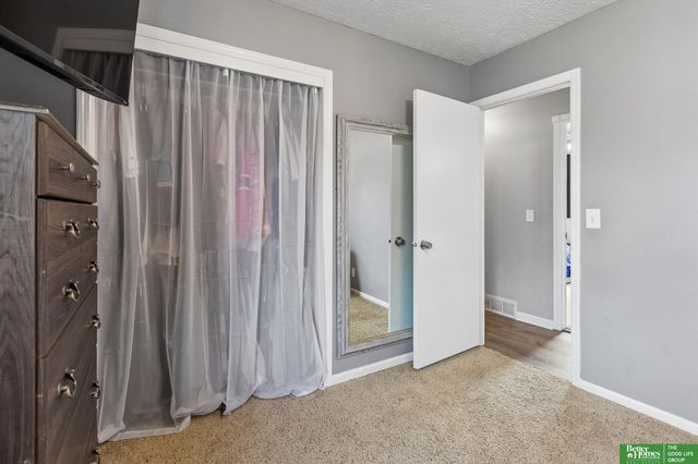 13902 Barretts Circle, Omaha, NE 68138