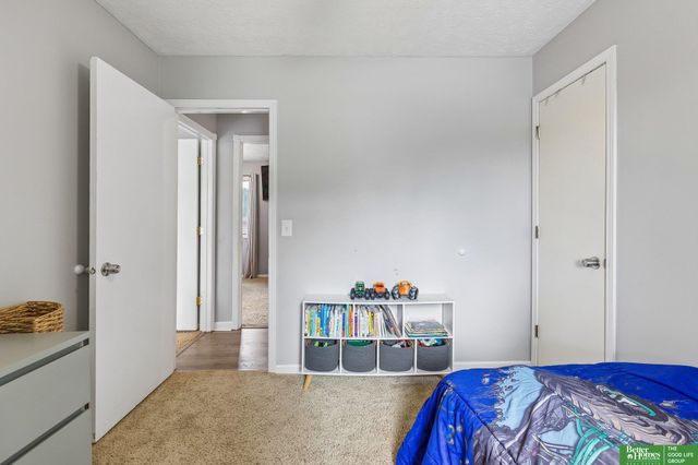 13902 Barretts Circle, Omaha, NE 68138