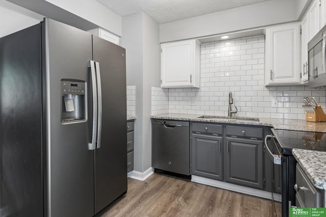 13902 Barretts Circle, Omaha, NE 68138