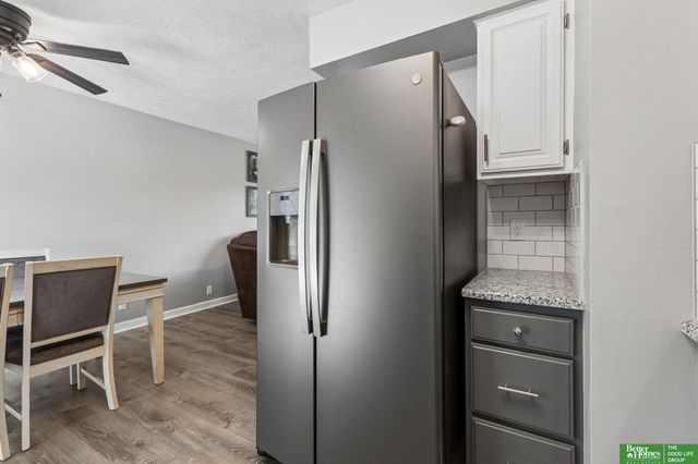 13902 Barretts Circle, Omaha, NE 68138