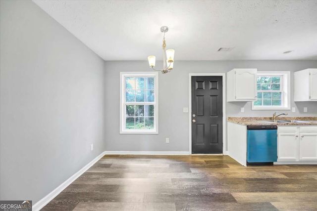 51 Johnson Avenue, Newnan, GA 30263