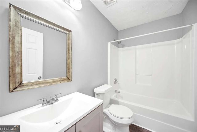 51 Johnson Avenue, Newnan, GA 30263