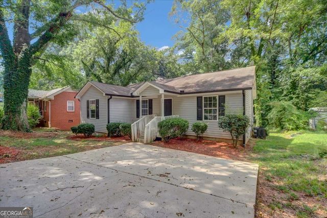 51 Johnson Avenue, Newnan, GA 30263