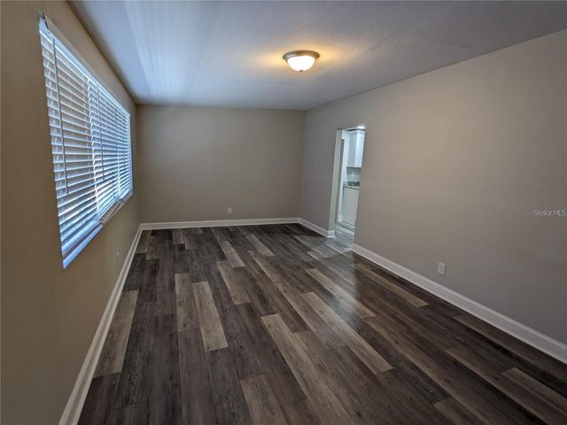 4105 W MANGO AVENUE, Tampa, FL 33616