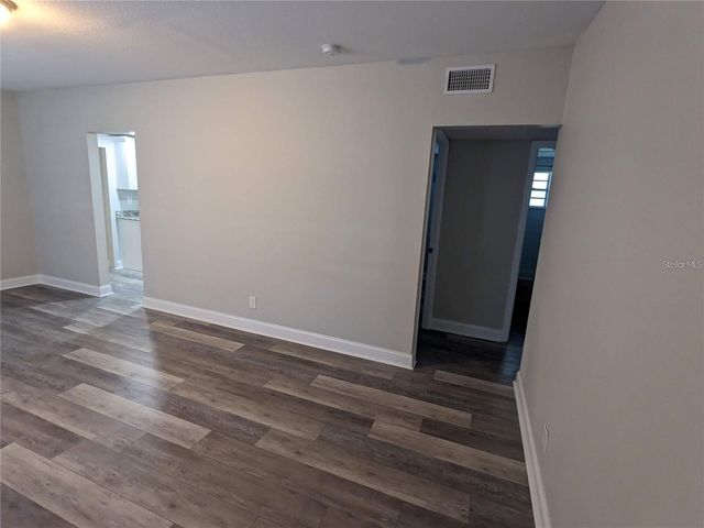 4105 W MANGO AVENUE, Tampa, FL 33616