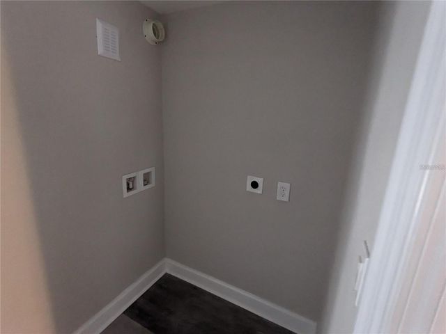4105 W MANGO AVENUE, Tampa, FL 33616