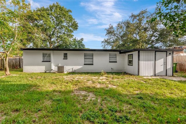4105 W MANGO AVENUE, Tampa, FL 33616
