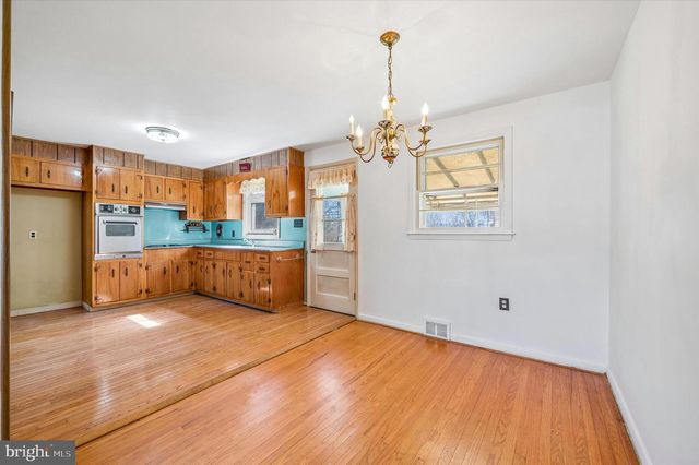 425 PASTELL LN, Conshohocken, PA 19428