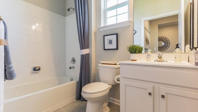 2235 Quinn Drive, White House, TN 37188