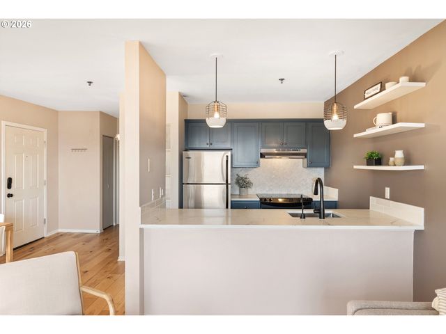 315 Nw UPTOWN Ter 2A, Portland, OR 97210