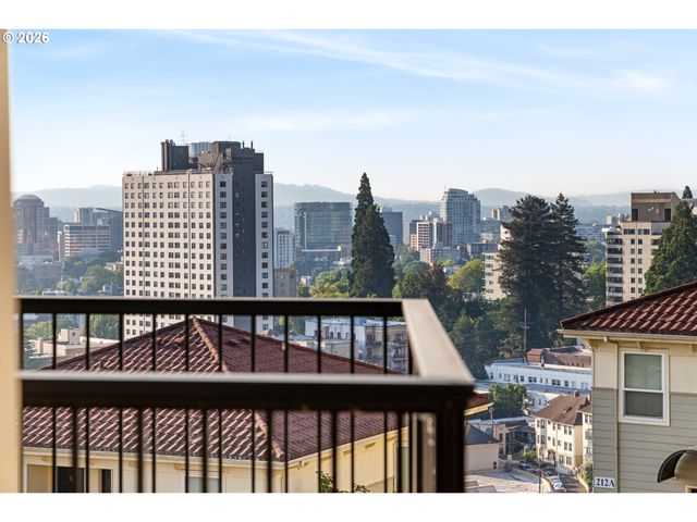315 Nw UPTOWN Ter 2A, Portland, OR 97210