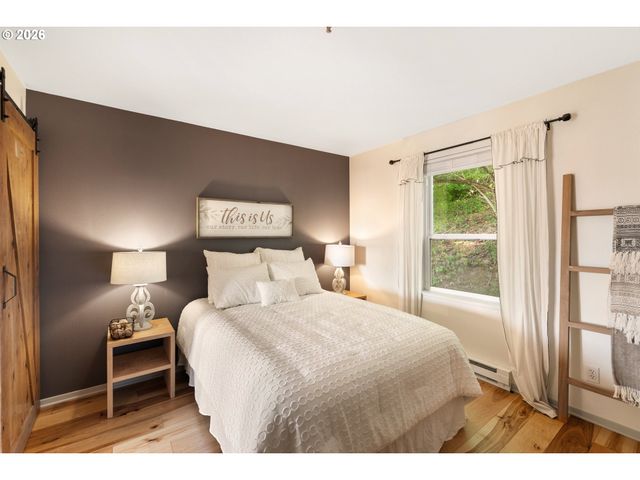 315 Nw UPTOWN Ter 2A, Portland, OR 97210