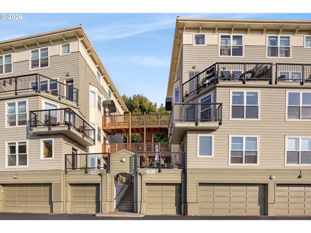 315 Nw UPTOWN Ter 2A, Portland, OR 97210