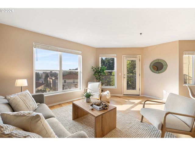 315 Nw UPTOWN Ter 2A, Portland, OR 97210