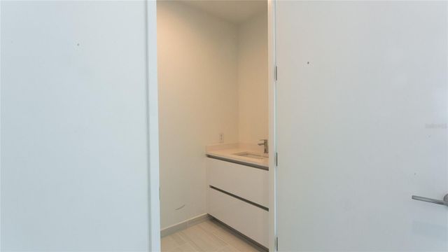 400 CENTRAL AVENUE 1003, St Petersburg, FL 33701