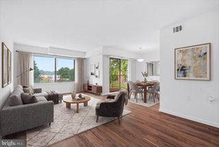 125-L CLUBHOUSE DR SW #8, Leesburg, VA 20175
